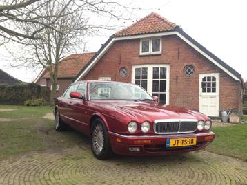 Jaguar XJ-12 6.0 AUT 1995 Rood beschikbaar voor biedingen