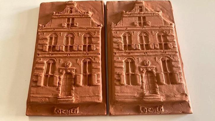 2 LOCHEM Egbert Boonstra Oude Stadhuis tegel PRIJS PER STUK, Antiek en Kunst, Curiosa en Brocante, Verzenden