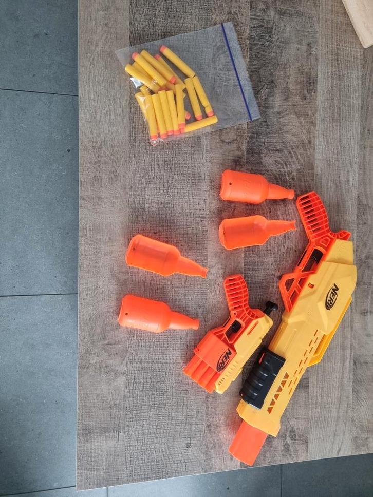 Nerf set met shotgun, pistool en accessoires, Kinderen en Baby's, Speelgoed | Buiten | Actiespeelgoed, Zo goed als nieuw, Ophalen