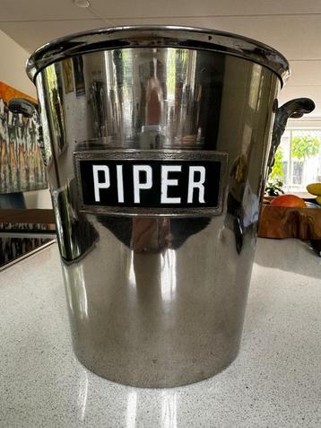 Champagnekoeler Piper Heidsieck beschikbaar voor biedingen