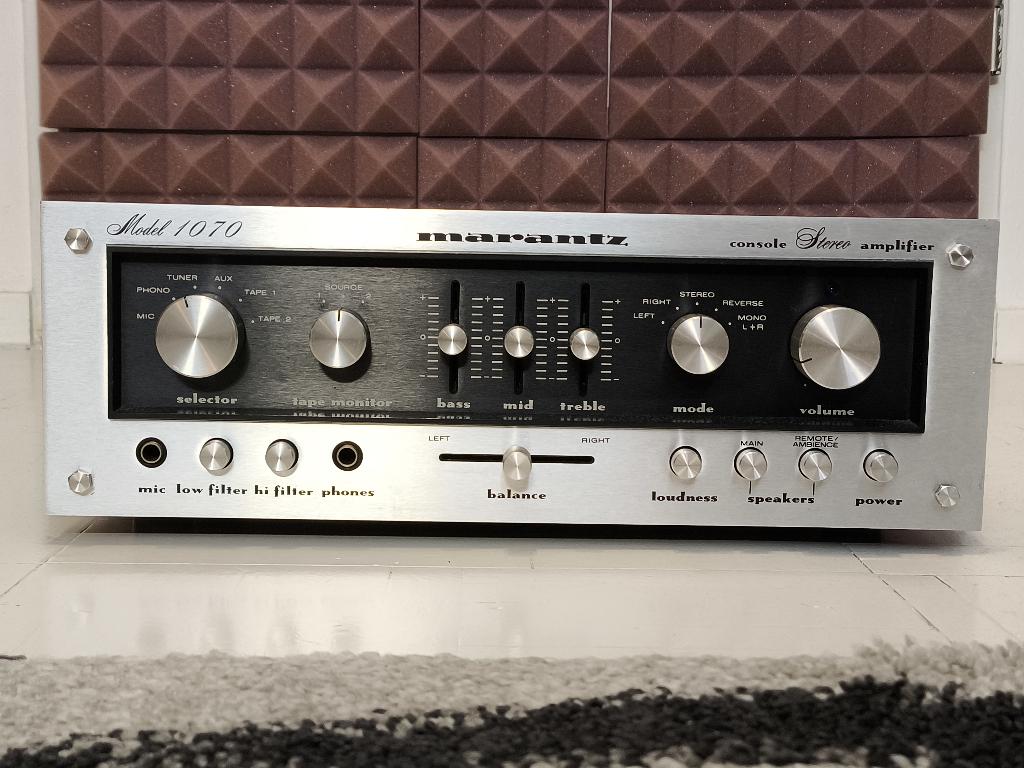 Marantz 1070 versterker, nagekeken en zeer netjes, Refurbished, Ophalen, Overige merken, Minder dan 60 watt