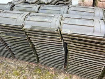 VH dakpan blauw gesmoord KDN Lafarge. beschikbaar voor biedingen