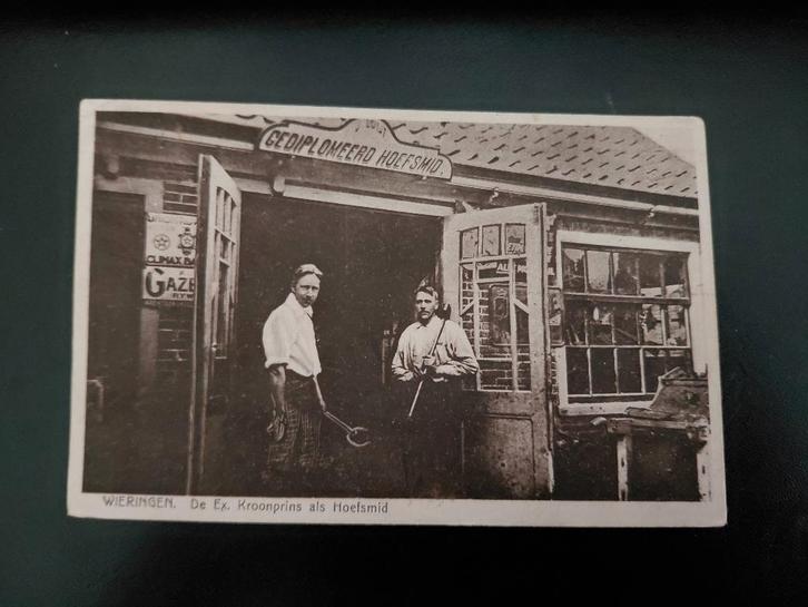 Wieringen, Ex kroonprins als Hoefsmid voor de smederij. gelo, Verzamelen, Ansichtkaarten | Themakaarten, Gelopen, 1920 tot 1940