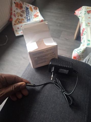Nieuwe Surface Oplader - In Doos! beschikbaar voor biedingen