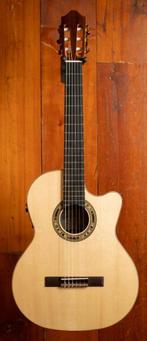 Kremona Elektrische - Nylon gitaar, Muziek en Instrumenten, Snaarinstrumenten | Gitaren | Akoestisch, Ophalen, Zo goed als nieuw