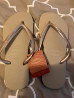 Nieuw - beige/goudkleurige Havaianas- maat 35/36, Nieuw, Beige, Slippers, Ophalen of Verzenden