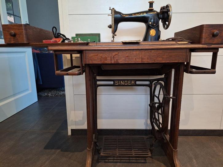 Singer naaimachine, Hobby en Vrije tijd, Naaimachines en Toebehoren, Gebruikt, Naaimachine, Singer, Ophalen