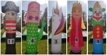 Huur ook voor de kids tubes en leuke figuren dino unicorn beschikbaar voor biedingen