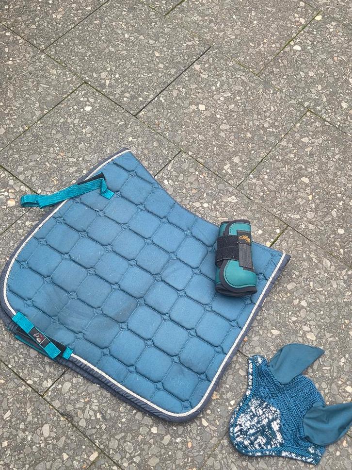 Full Dekje set oornet blauw + beenbeschermers, Dieren en Toebehoren, Paarden en Pony's | Dekens en Dekjes, Zo goed als nieuw, Ophalen of Verzenden