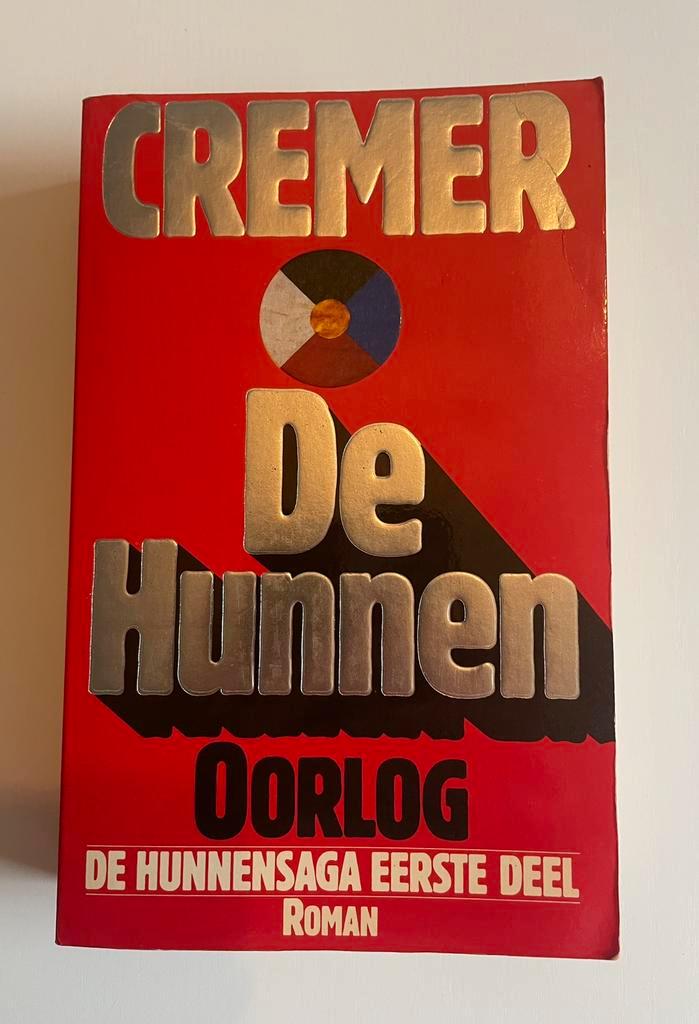 Boek Cremer De Hunnen Oorlog eerste deel, Boeken, Avontuur en Actie, Gelezen, Ophalen of Verzenden