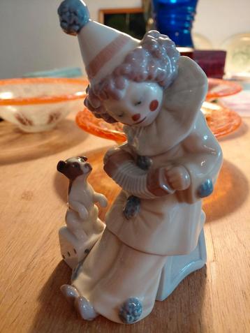Lladro Clown met Hondje op Dobbelsteen beschikbaar voor biedingen