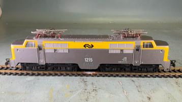 Fleischmann ho 4372 NS E loc 1215 in goede staat. beschikbaar voor biedingen