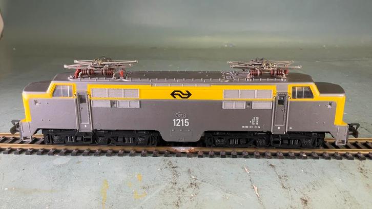Fleischmann ho 4372 NS E loc 1215 in goede staat., Hobby en Vrije tijd, Modeltreinen | H0, Zo goed als nieuw, Locomotief, Gelijkstroom