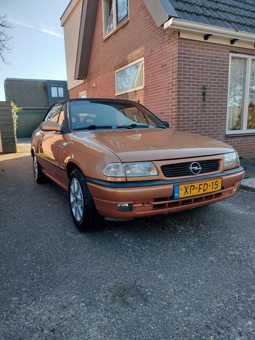 Opel Astra 1.6 Cabrio AUT 1999, Auto's, Opel, Particulier, Benzine, Cabriolet, Automaat, Origineel Nederlands, Bruin, Voorwielaandrijving