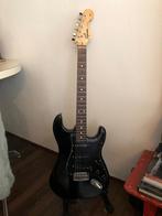 Squier stratocaster (zwart), Muziek en Instrumenten, Snaarinstrumenten | Gitaren | Elektrisch, Ophalen, Gebruikt, Solid body, Fender