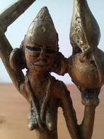 Vrouw met kruik mooi antiek brons beeldje uit Afrika 18,5 cm, Antiek en Kunst, Ophalen of Verzenden