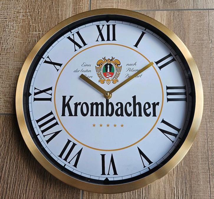 KROMBACHER wandklok 30cm, Verzamelen, Biermerken, Nieuw, Reclamebord, Plaat of Schild, Overige merken, Ophalen of Verzenden