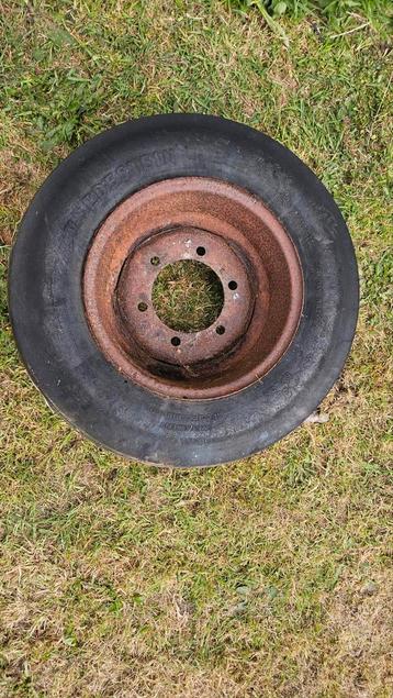 2x Vredestein 10.0/75-15 tractor-/landbouwbanden met goed pr beschikbaar voor biedingen
