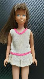 (Barbie) Vintage Skipper pakje heeft sopje nodig, Ophalen of Verzenden, Kleertjes