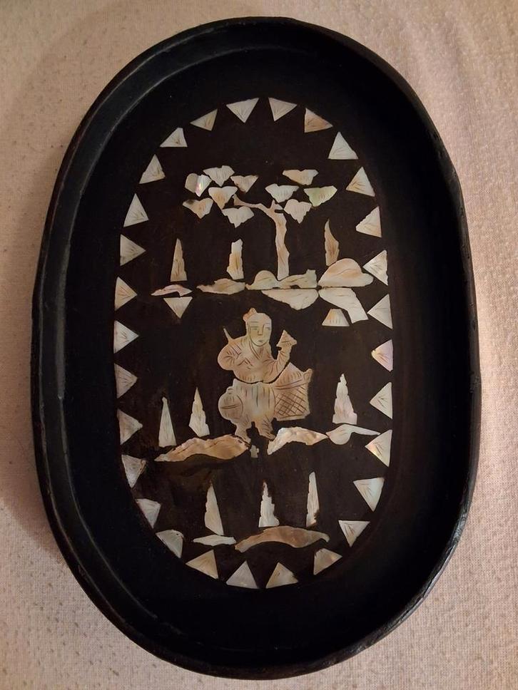 Chinees lak dienblaadje met abalone inleg, Antiek en Kunst, Antiek | Schalen, Ophalen of Verzenden