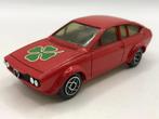 Dinky Toys 1405 Alfa Romeo Alfetta GTV rood -GOED- M26, Hobby en Vrije tijd, Modelauto's | 1:43, Gebruikt, Auto, Dinky Toys, Ophalen of Verzenden