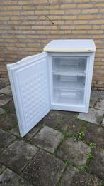 Nette vrieskast met drie lades. In goede staat., Gebruikt, Minder dan 60 cm, Energieklasse A of zuiniger, Vrijstaand