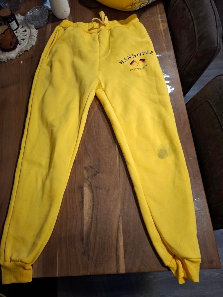 Gele Trainingsbroek / Joggingbroek, Ophalen of Verzenden, Zo goed als nieuw, Maat 48/50 (M), Geel