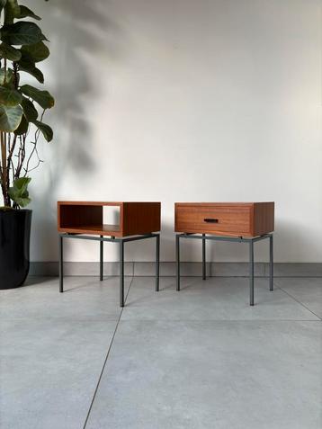 Vintage Teak Houten Nachtkastjes Kuperus Almelo beschikbaar voor biedingen