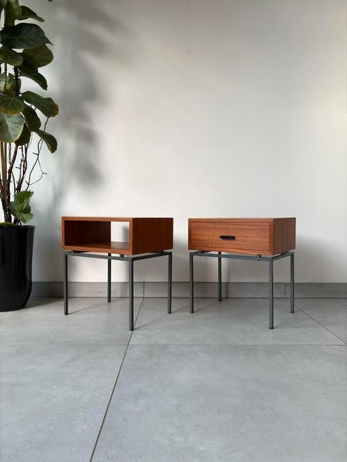 Vintage Teak Houten Nachtkastjes Kuperus Almelo, Huis en Inrichting, Slaapkamer | Nachtkastjes, Zo goed als nieuw, Minder dan 55 cm