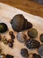 Groene kerstballen, Diversen, Ophalen