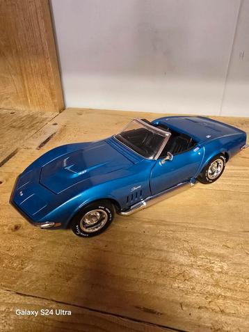 klassieke Chevrolet Corvette. Specifiek  Revell 1969 beschikbaar voor biedingen