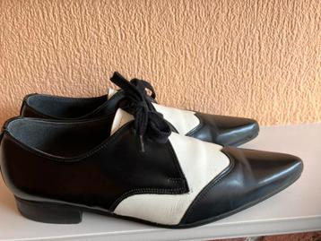 zwart witte veterschoenen punt schoenen mt 39 beschikbaar voor biedingen
