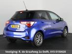 Toyota Yaris 1.5 Hybrid Dynamic Bi-Tone | Apple Carplay & An, Auto's, 4 cilinders, Blauw, Origineel Nederlands, Bedrijf