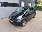 Toyota Aygo 1.0-12V Sport, Voorwielaandrijving, Gebruikt, 4 stoelen, Origineel Nederlands