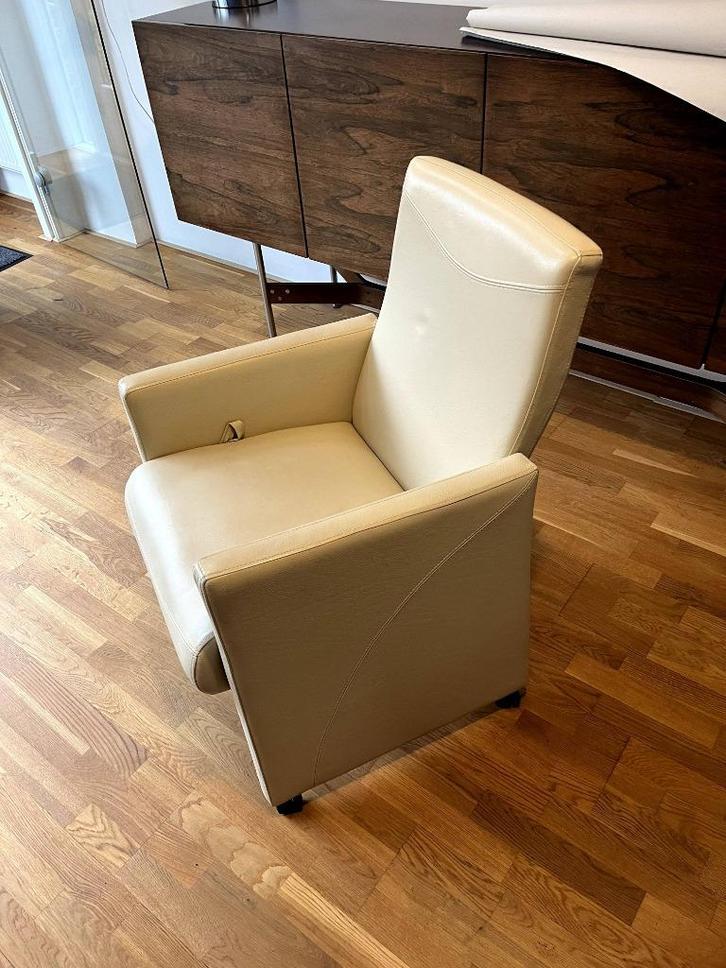 eetkamerstoelen wit leer (4x) op wieltjes, Huis en Inrichting, Stoelen, Gebruikt, Vier, Leer, Wit, Ophalen