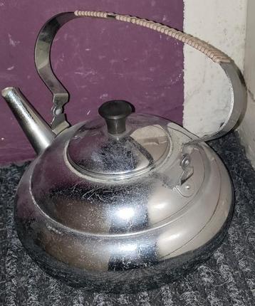 THEEPOT,Handvat,Deksel,Thee,verzilverd beschikbaar voor biedingen