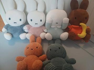 Miffy Nijntje knuffels beschikbaar voor biedingen