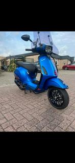 Vespa sprint full option, Fietsen en Brommers, Scooters | Vespa, Ophalen, Zo goed als nieuw