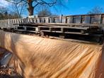 Gratis  spullen 7 pallets.  En wat ijzer. En stoepranden