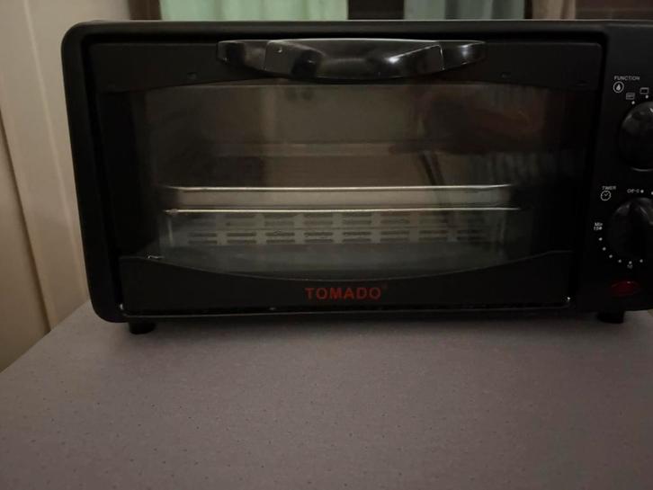 Campingoventje Tomado in goede staat, Caravans en Kamperen, Kampeeraccessoires, Zo goed als nieuw, Ophalen of Verzenden