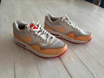 Nike Air Max 1 Peach 38,5 beschadigd 