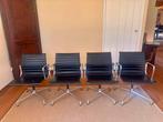 4 x Vitra Eames EA108 leer stoelen, Huis en Inrichting, Stoelen, Ophalen, Zwart, Leer, Zo goed als nieuw