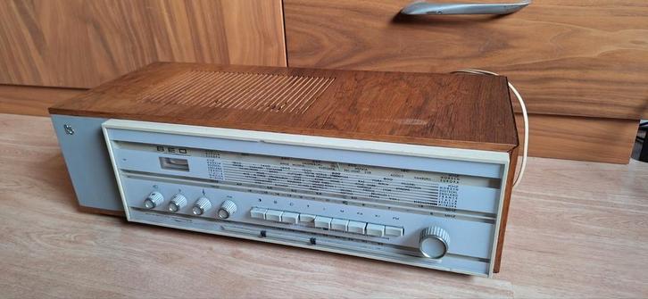 B&O  610 radio jaren 60  uiterlijk izgs, Audio, Tv en Foto, Radio's, Gebruikt, Ophalen of Verzenden