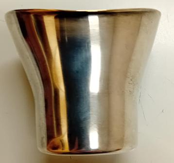 Te Koop: Verzilverde WMF beker.   Hoogte: 7 cm.  beschikbaar voor biedingen