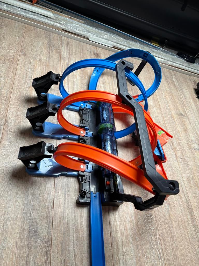 HOT WHEELS automatische racebaan kurkentrekker., Kinderen en Baby's, Speelgoed | Racebanen, Ophalen of Verzenden, Zo goed als nieuw