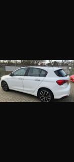 Fiat Tipo 1.4 16V 95pk 2017 Wit, Auto's, Voorwielaandrijving, Stof, Zwart, Wit