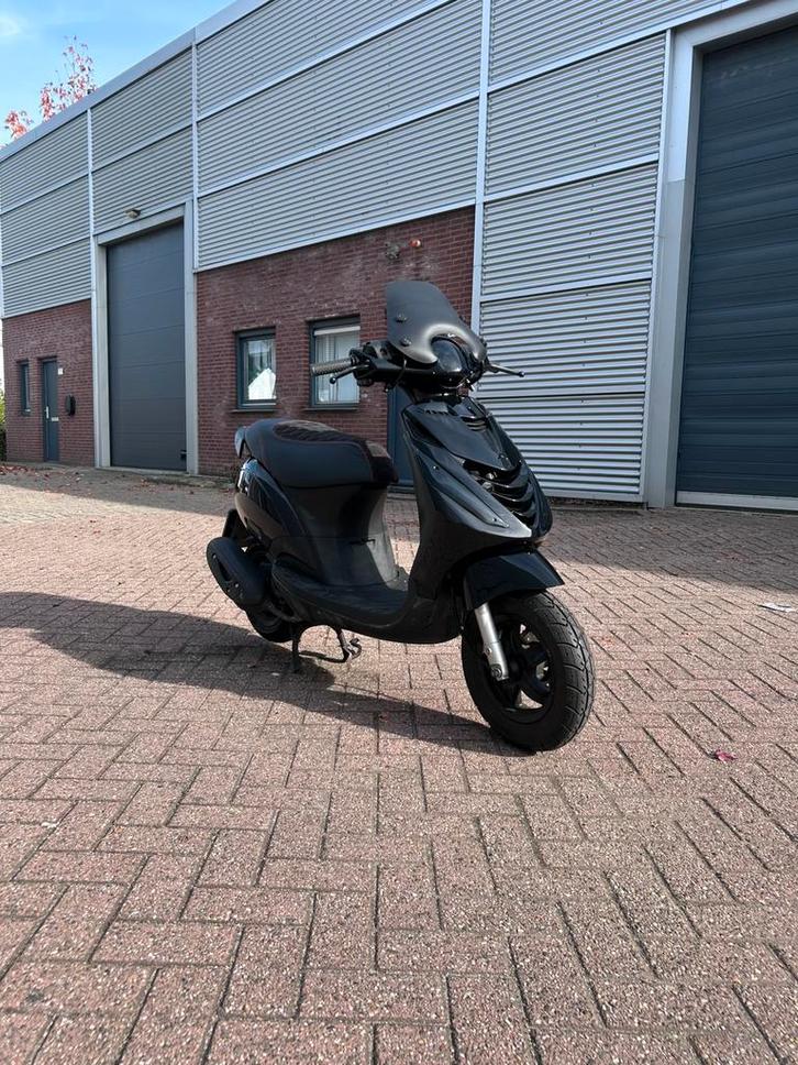 Piaggio Zip Full option! 6800Km!!, Fietsen en Brommers, Scooters | Piaggio, Zo goed als nieuw, Zip, Ophalen
