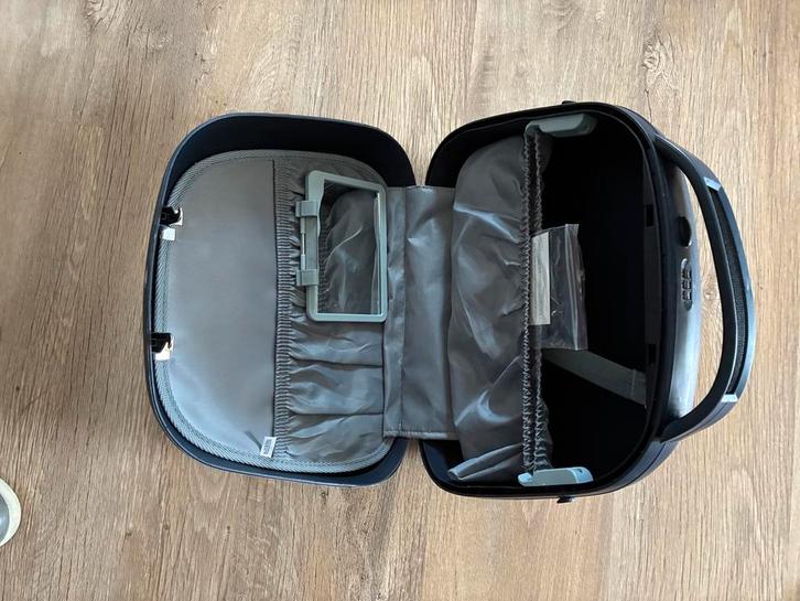 4-delige Kofferset - Perfect voor Reizen!, Sieraden, Tassen en Uiterlijk, Koffers, Gebruikt, Hard kunststof, 70 cm of meer, 55 cm of meer