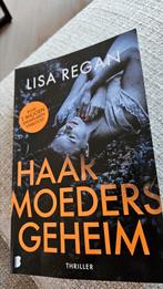 Lisa Regan.  Haar moeders geheim, Ophalen of Verzenden, Zo goed als nieuw