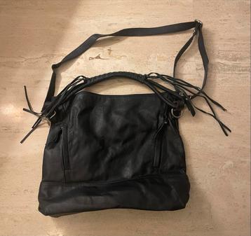 Ruime marineblauwe Tas met Gevlochten Handvat & Franje beschikbaar voor biedingen